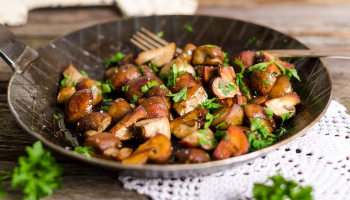 Champignons in der Pfanne