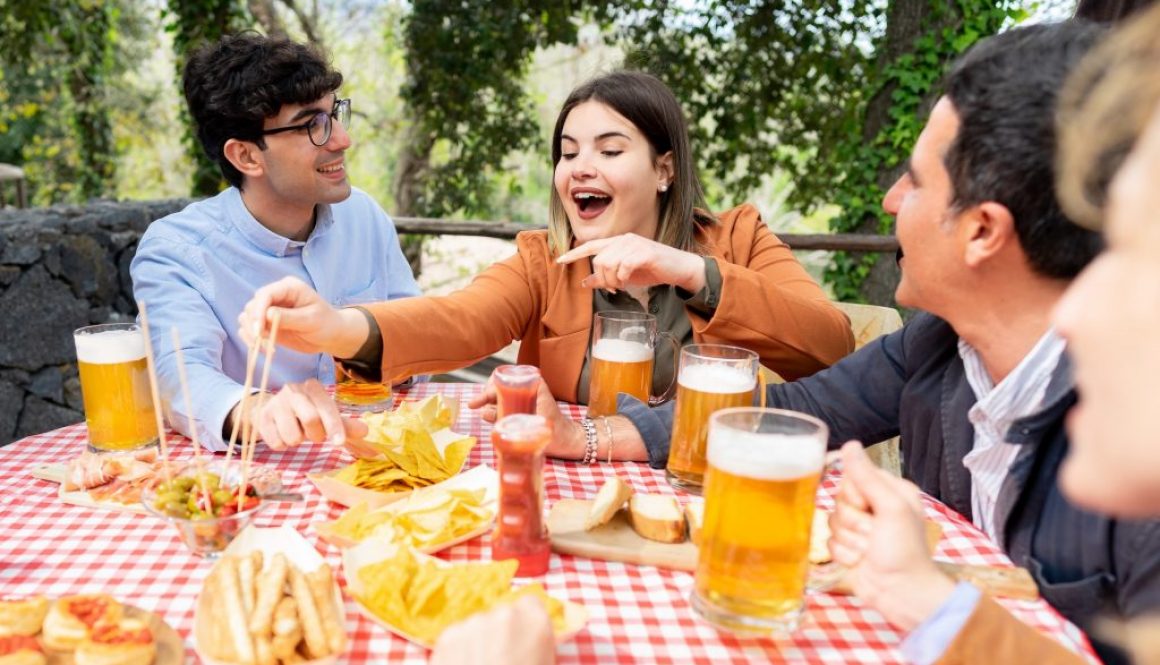 Oktoberfest-Feier im eigenen Garten