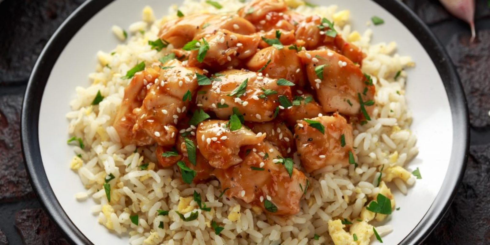 Orange Chicken Scharf süß-sauer mit Spiegelei-Reis