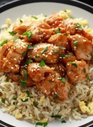 Orange Chicken Scharf süß-sauer mit Spiegelei-Reis