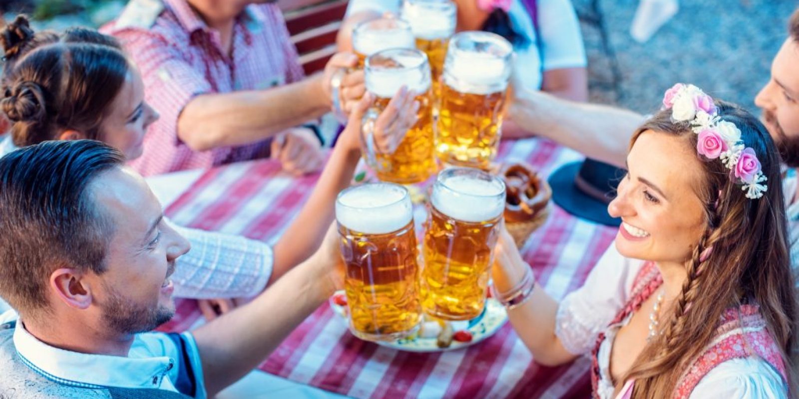 Wie man das perfekte Oktoberfestbier auswählt und serviert