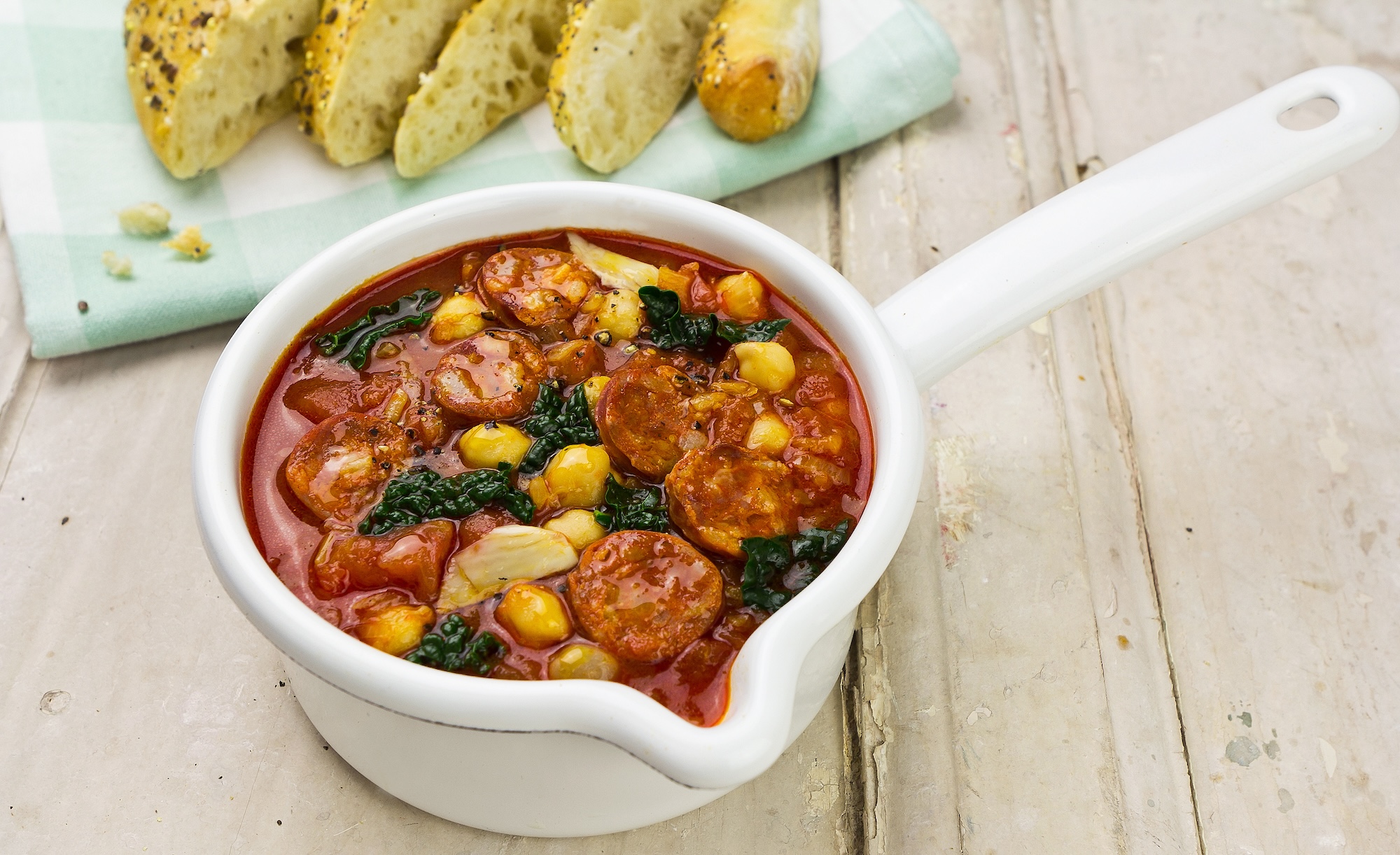 Chorizo-Grünkohl-Kichererbsensuppe Chorizo-Grünkohl-Kichererbsensuppe