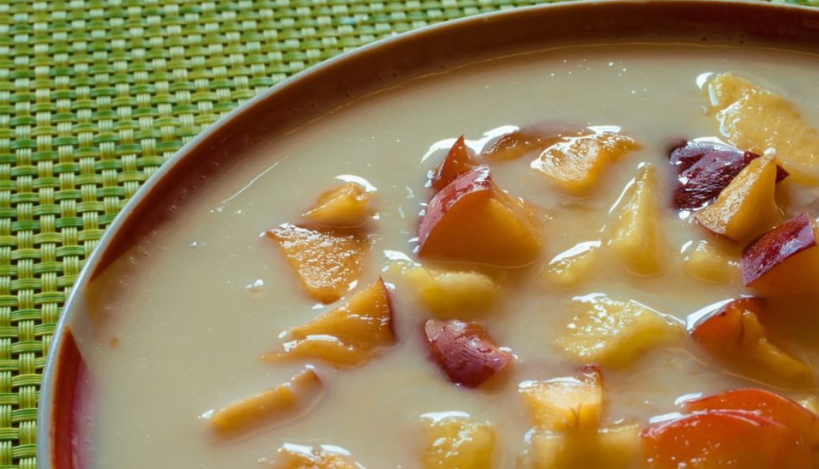 Buttermilch-Kaltschale